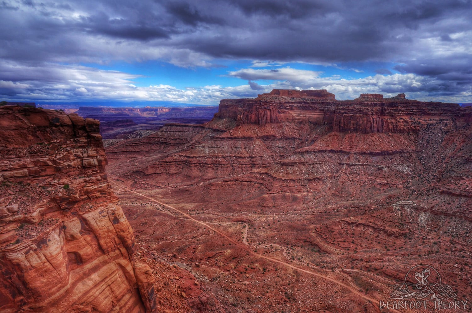 Island in the Sky // Explore Utah National Parks in this 9-day road trip itinerary with the best hikes, activities & camping in Zion, Bryce, Capitol Reef, Arches & Canyonlands.