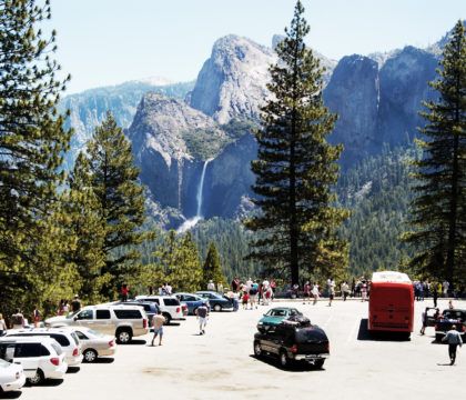 计划去受欢迎的国家公园旅行?以下是在拥挤的国家公园度过一段愉快之旅的小贴士。
