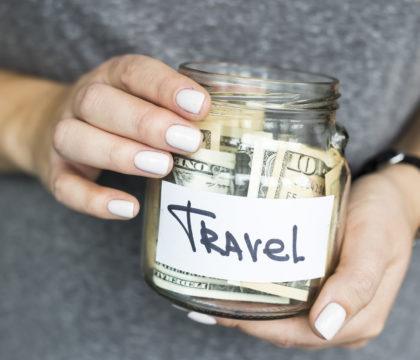 了解一下如何在旅行中省钱，记下你的消费记录，减少开支，这样你就可以多旅行了。
