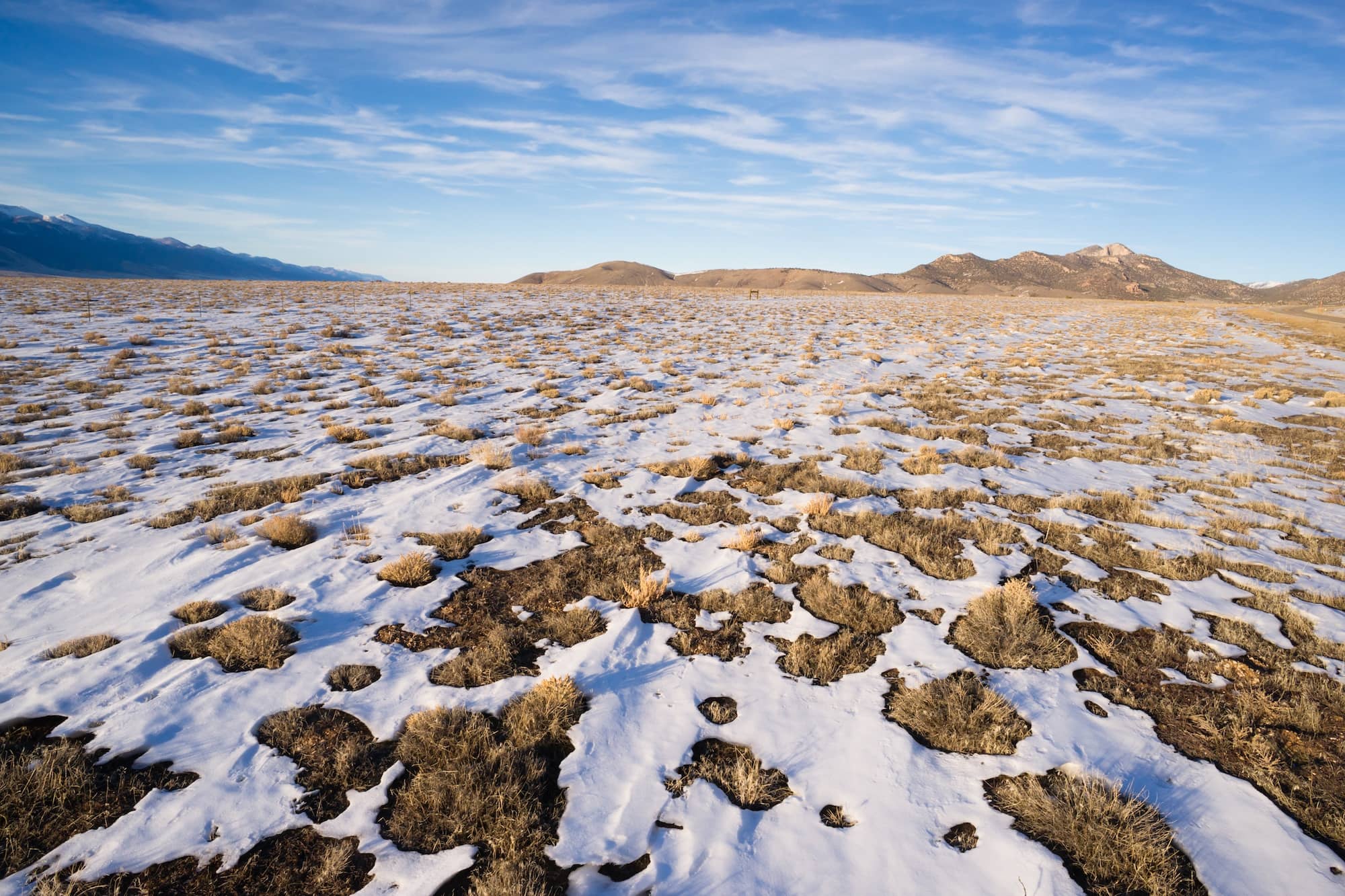 内华达州大盆地国家公园冰雪覆盖的沙漠山谷