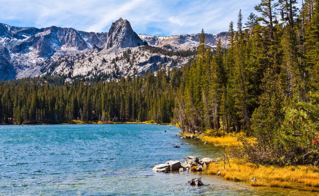 Mammoth Lakes // The best California road trips stops for outdoor adventure including California's National Parks, monuments, coastal towns, and more.