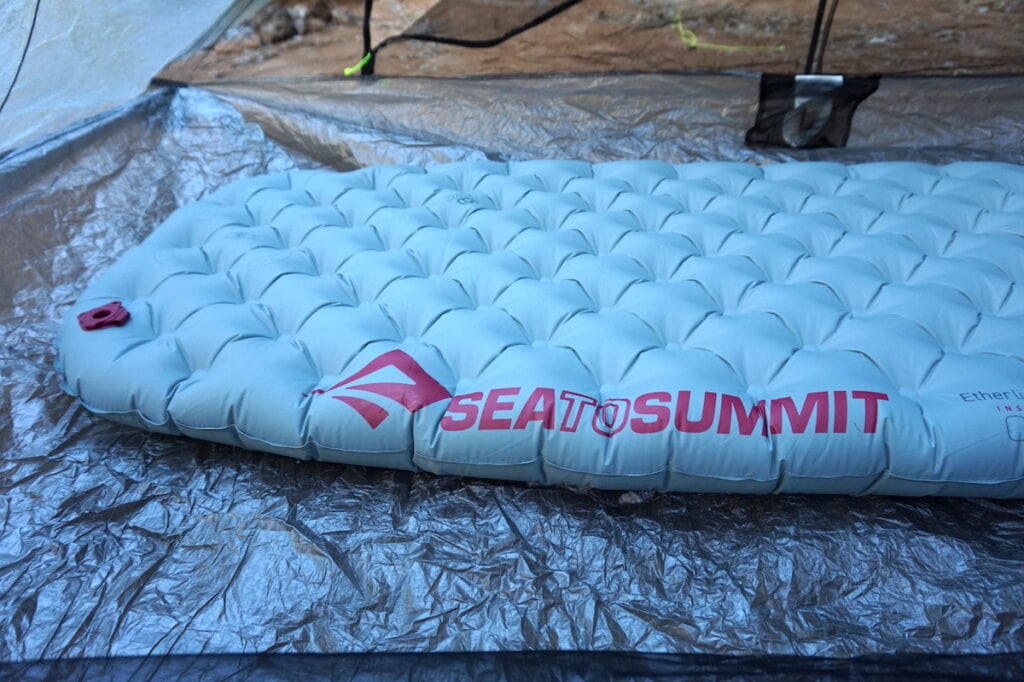 充气的Sea to Summit以太Lite睡眠垫